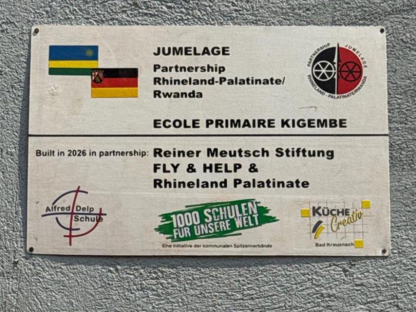 Schild mit Aufschrift der Projektpartner