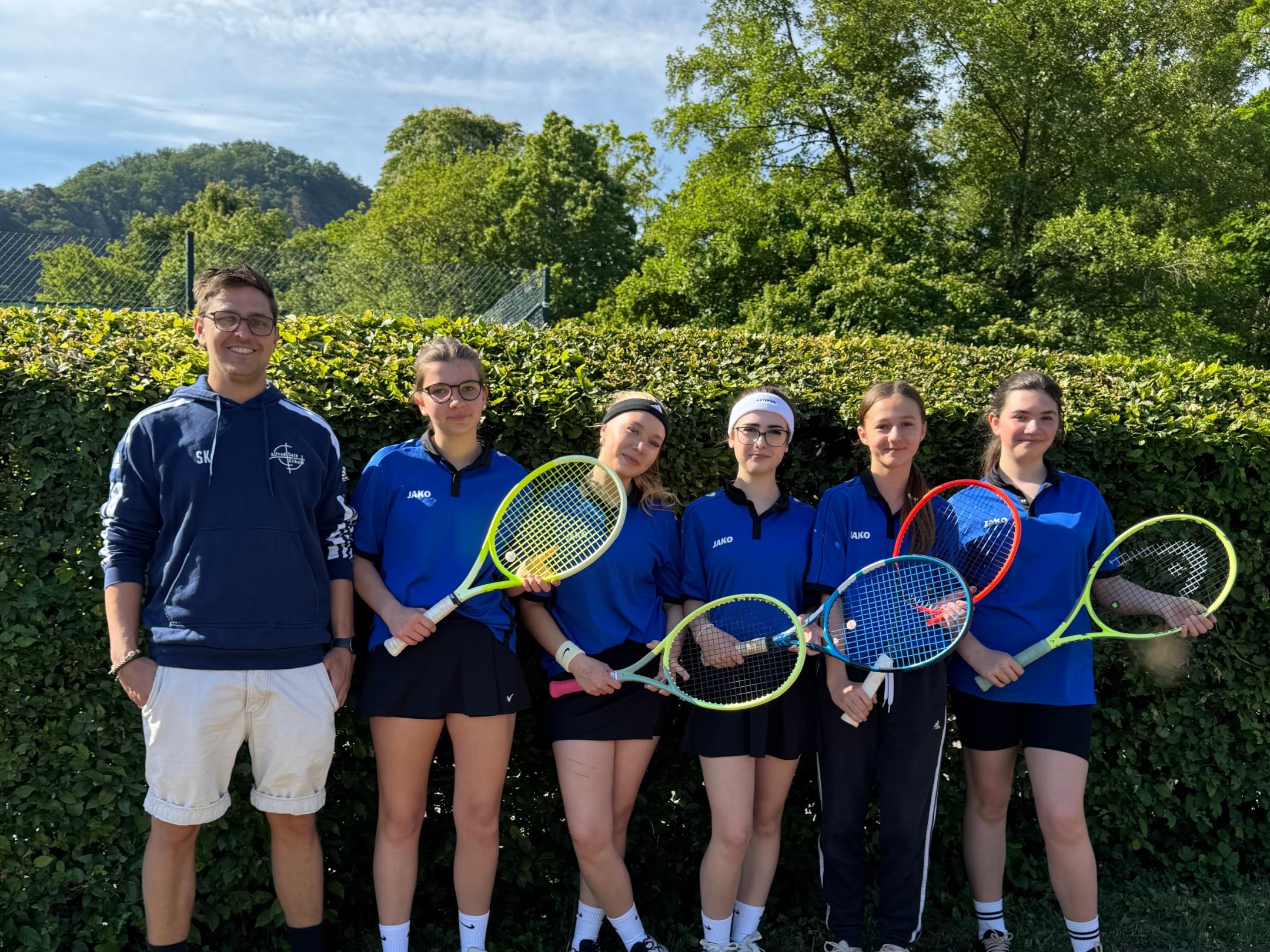 U16 Mädchen mit Lehrer Klauck